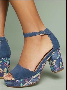Anthropologie Scalloped Embroidered -SZ 37- Platform Heels Blue Suede Sandals